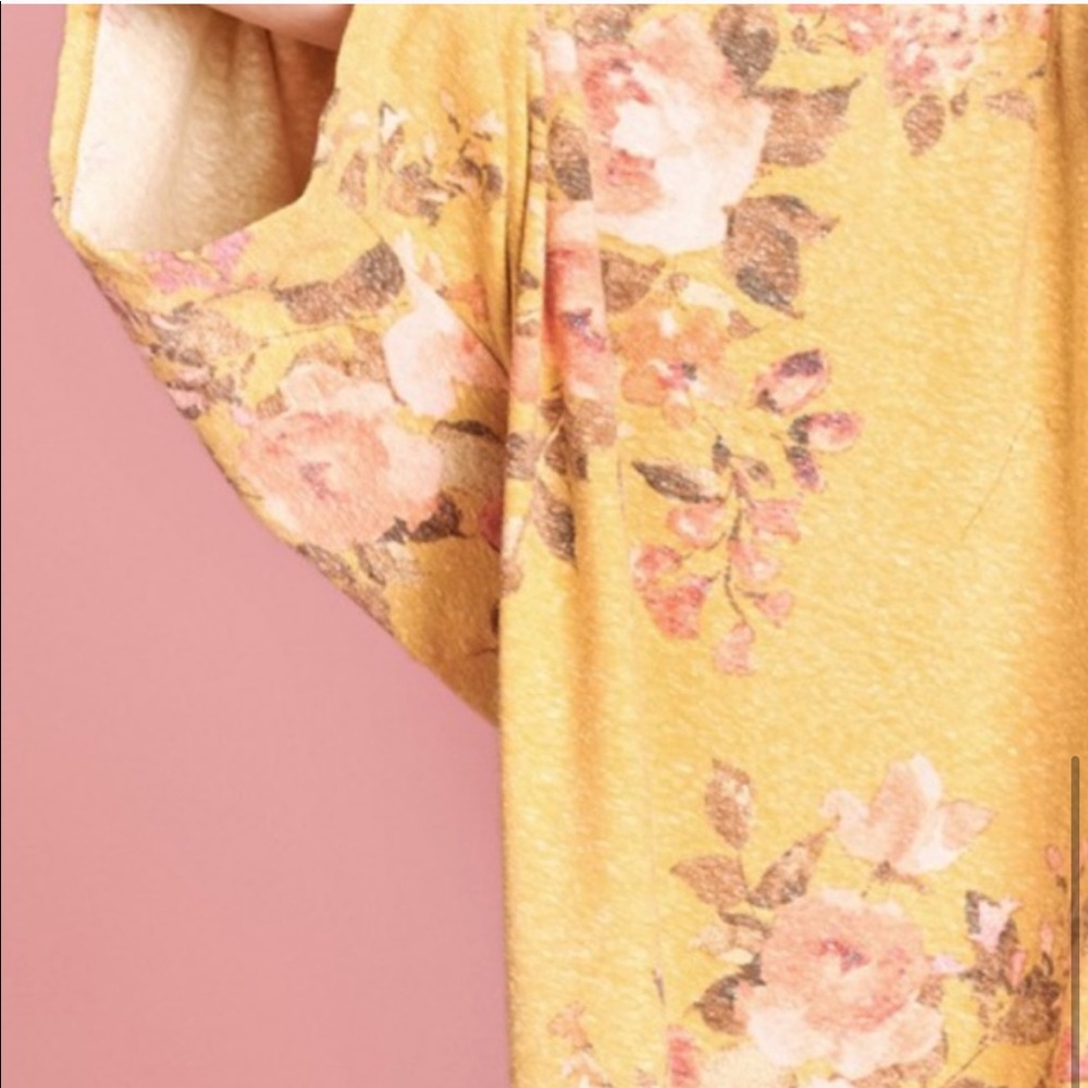 💥 Yellow Floral Kimono - Picture 4 of 4